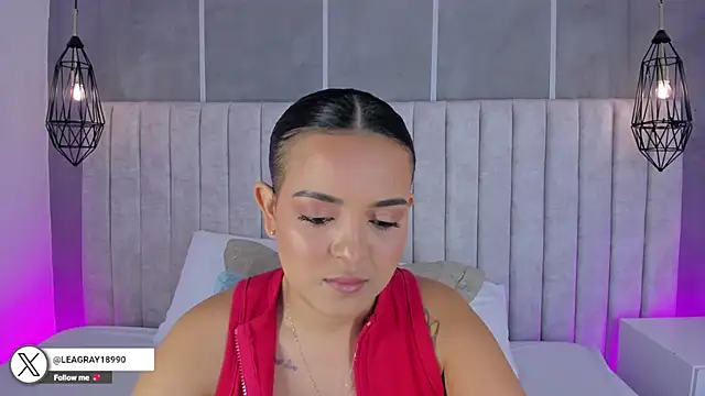 Snapshot of lea_gray chatting on December 2, 6:36 pm lea gray online show from December 2, 6:36 pm