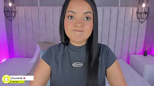 Snapshot of lea_gray chatting on December 4, 6:49 pm lea gray online show from December 4, 6:49 pm