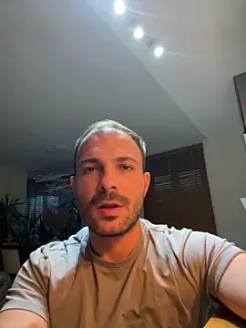 Adventurehotman online show from September 28, 4:23 pm