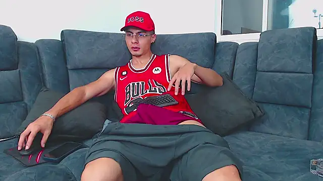 Stiven CL online show from February 2, 5:32 am