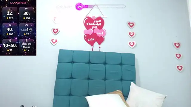 Snapshot of SofiaSexy_ chatting on February 18, 5:53 pm SofiaSexy online show from February 18, 5:53 pm
