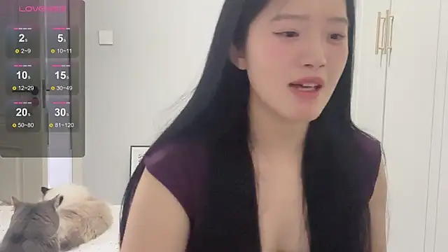 Snapshot of rose-u chatting on October 28, 1:31 am rose-u online show from October 28, 1:31 am