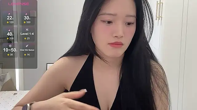 Snapshot of rose-u chatting on November 22, 1:26 am rose-u online show from November 22, 1:26 am