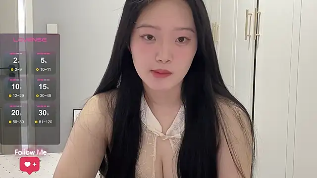 Snapshot of rose-u chatting on November 29, 1:30 am rose-u online show from November 29, 1:30 am