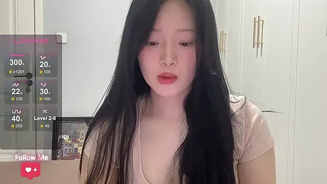 Snapshot of rose-u chatting on January 8, 1:52 am rose-u online show from January 8, 1:52 am