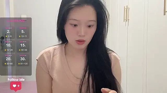 Snapshot of rose-u chatting on February 26, 1:48 am rose-u online show from February 26, 1:48 am