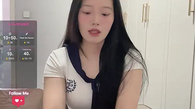 Snapshot of rose-u chatting on March 6, 1:24 am rose-u online show from March 6, 1:24 am