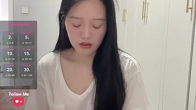 Snapshot of rose-u chatting on March 12, 1:34 am rose-u online show from March 12, 1:34 am