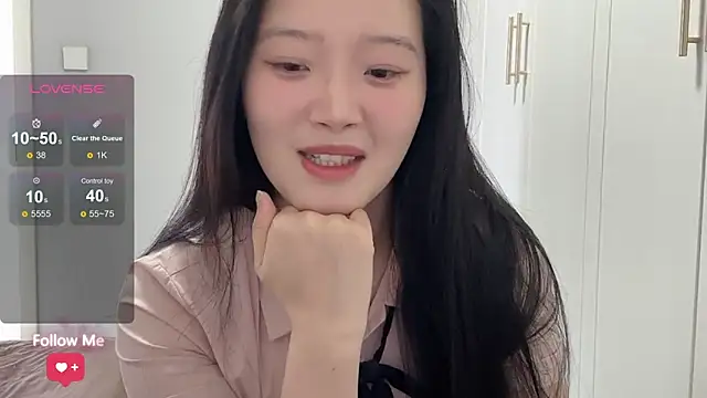 Snapshot of rose-u chatting on March 21, 1:21 am rose-u online show from March 21, 1:21 am