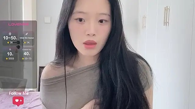 Snapshot of rose-u chatting on March 31, 1:18 am rose-u online show from March 31, 1:18 am