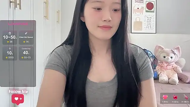 Snapshot of rose-u chatting on April 2, 1:03 am rose-u online show from April 2, 1:03 am