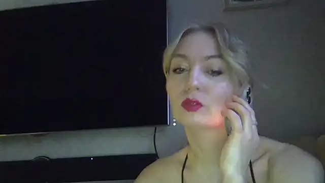 Snapshot of ZarinaSwift chatting on December 20, 4:31 am ZarinaSwift online show from December 20, 4:31 am