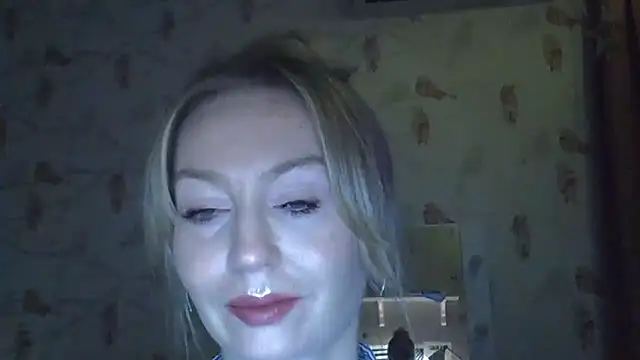 Snapshot of ZarinaSwift chatting on November 28, 4:37 am ZarinaSwift online show from November 28, 4:37 am