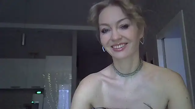 ZarinaSwift online show from December 19, 4:41 am