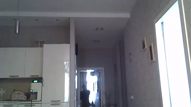 ZarinaSwift online show from May 13, 4:43 am