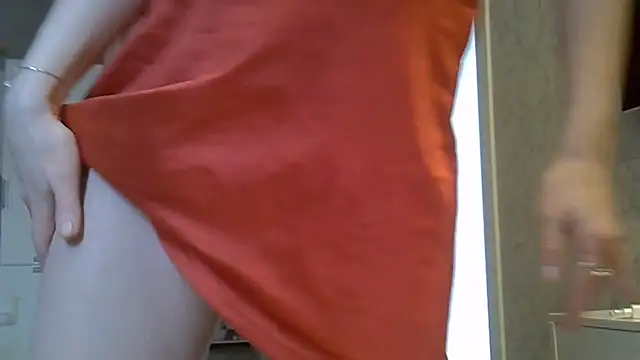 ZarinaSwift online show from May 16, 6:32 am