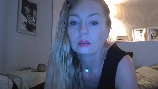 ZarinaSwift online show from June 28, 10:54 am