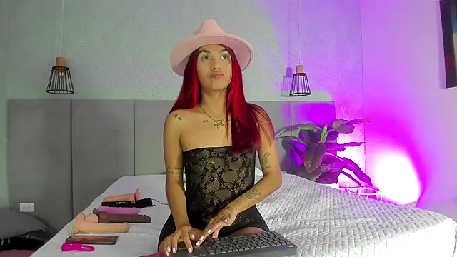 LiaVelez online show from January 10, 12:58 pm