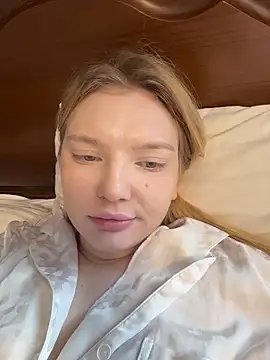 AmmyHot online show from February 3, 6:40 am