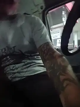 Snapshot of Hotbodyscottie chatting on November 8, 9:09 am Hotbodyscottie online show from November 8, 9:09 am