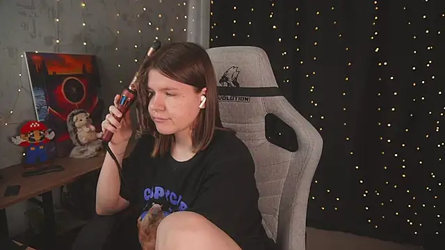 cuteamberlyyy online show from April 30, 4:41 am