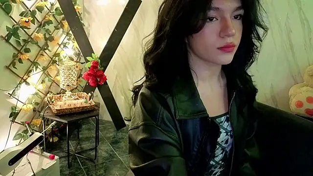 Snapshot of jeimy_garcia chatting on April 6, 12:17 pm jeimy garcia online show from April 6, 12:17 pm