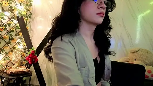 Snapshot of jeimy_garcia chatting on April 14, 12:11 pm jeimy garcia online show from April 14, 12:11 pm