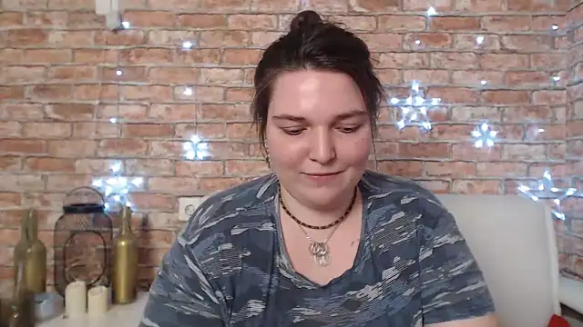 Amelia Kiss  online show from January 25, 6:45 am