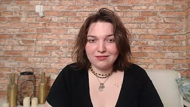 Amelia Kiss  online show from February 20, 3:45 am