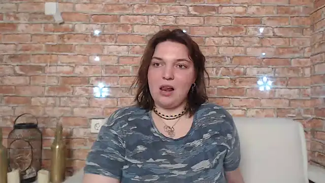 Amelia Kiss  online show from March 20, 7:03 am