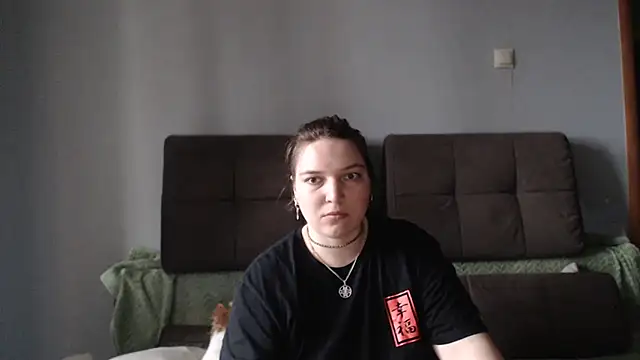 Amelia Kiss  online show from May 7, 1:11 am
