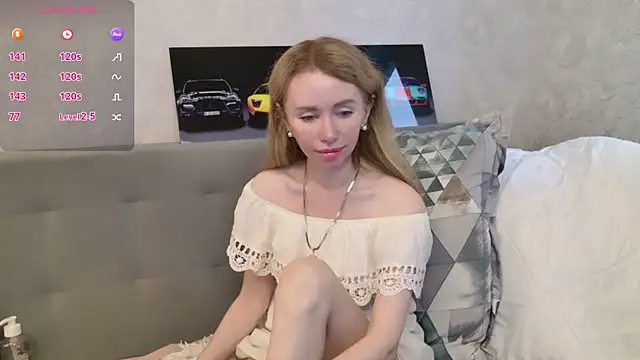 Snapshot of Bambixxxbaby chatting on June 9, 4:24 am Bambixxxbaby online show from June 9, 4:24 am