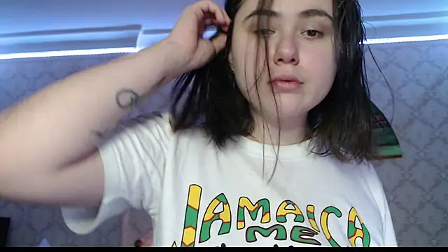 Snapshot of FelvivalKitty chatting on January 4, 8:59 pm FelvivalKitty online show from January 4, 8:59 pm