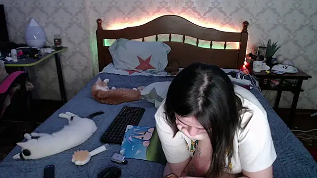 Snapshot of FelvivalKitty chatting on January 5, 12:09 am FelvivalKitty online show from January 5, 12:09 am