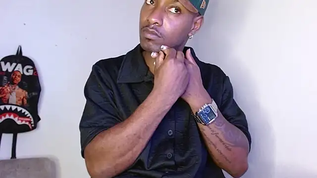 Snapshot of king__Black chatting on November 28, 9:39 pm king Black online show from November 28, 9:39 pm