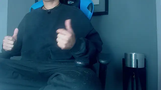 Snapshot of Mistress_dominick chatting on January 15, 2:38 am Mistress dominick online show from January 15, 2:38 am