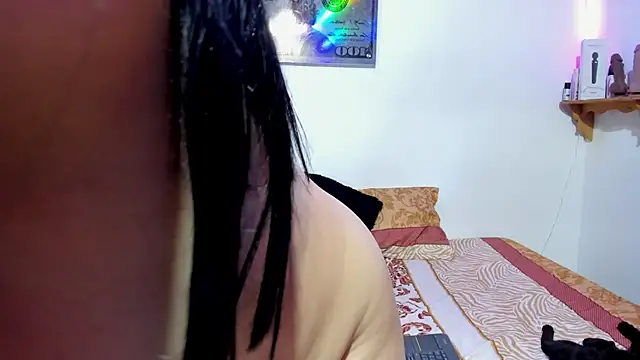 Snapshot of Bad_Couple_1 chatting on January 4, 4:55 am Bad Couple 1 online show from January 4, 4:55 am