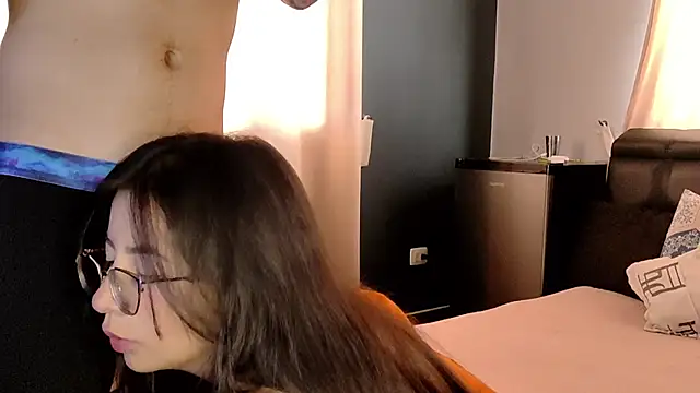 Snapshot of Alaia_sam chatting on March 21, 3:35 pm Alaia sam online show from March 21, 3:35 pm