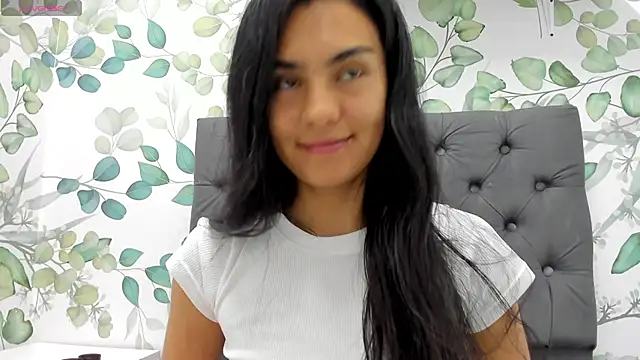 atilanadiaz7 online show from December 11, 1:39 pm