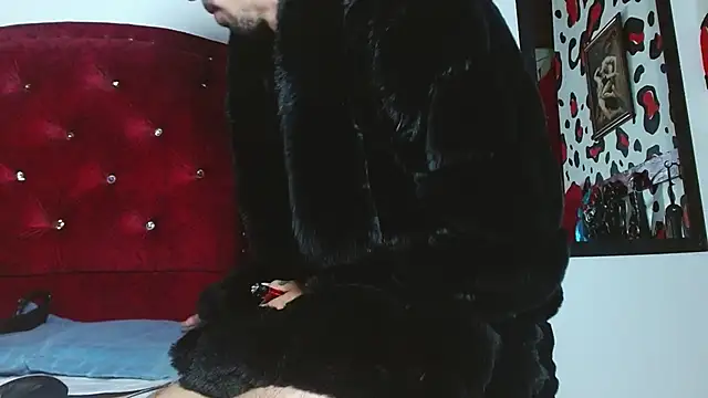 Aaron BigDickxxx online show from December 12, 2:26 am