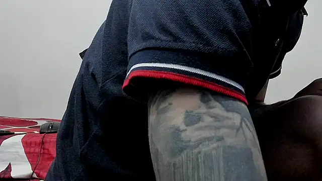 Aaron BigDickxxx online show from September 21, 7:54 am