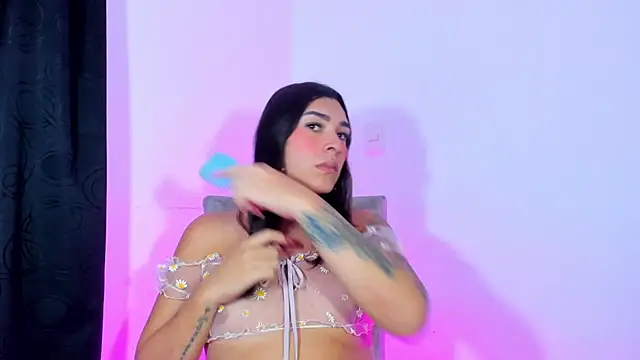 Camila Coxx online show from December 13, 4:33 am