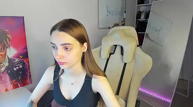   SilviaAbby   online show from January 12, 12:23 pm