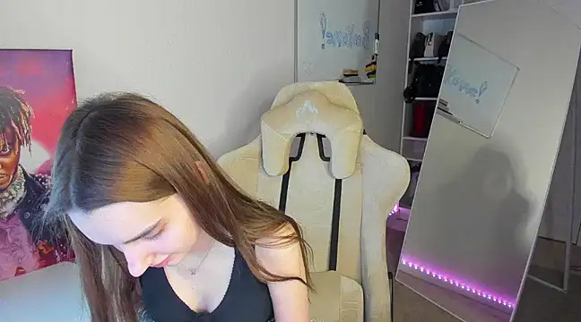   SilviaAbby   online show from January 13, 4:19 pm