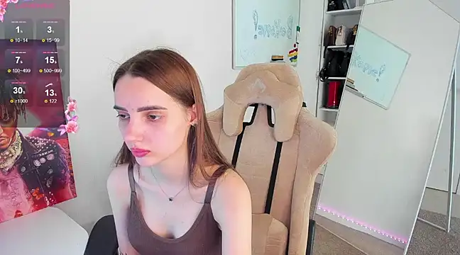   SilviaAbby   online show from January 21, 11:35 am