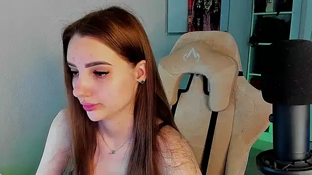   SilviaAbby   online show from March 19, 4:03 am