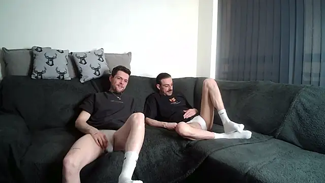 twotwinkhusbandss online show from May 24, 7:19 pm