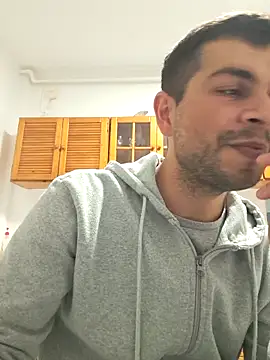 hornny1995 online show from October 31, 5:58 pm