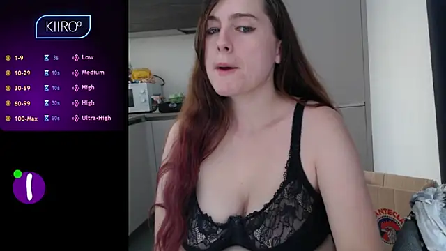 Snapshot of Dominahot4you chatting on October 9, 7:39 am Dominahot4you online show from October 9, 7:39 am