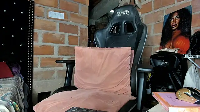 Richchocolatesweet  online show from March 26, 2:00 pm